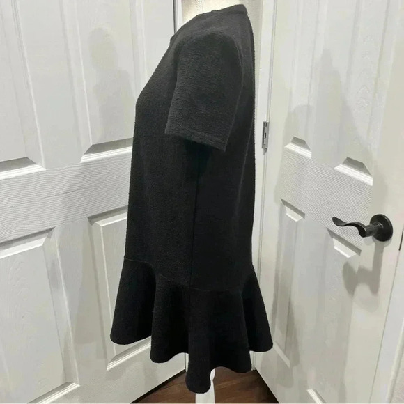 Zara black short sleeve dress with flare bottom, thick fabric - Picture 2 of 7